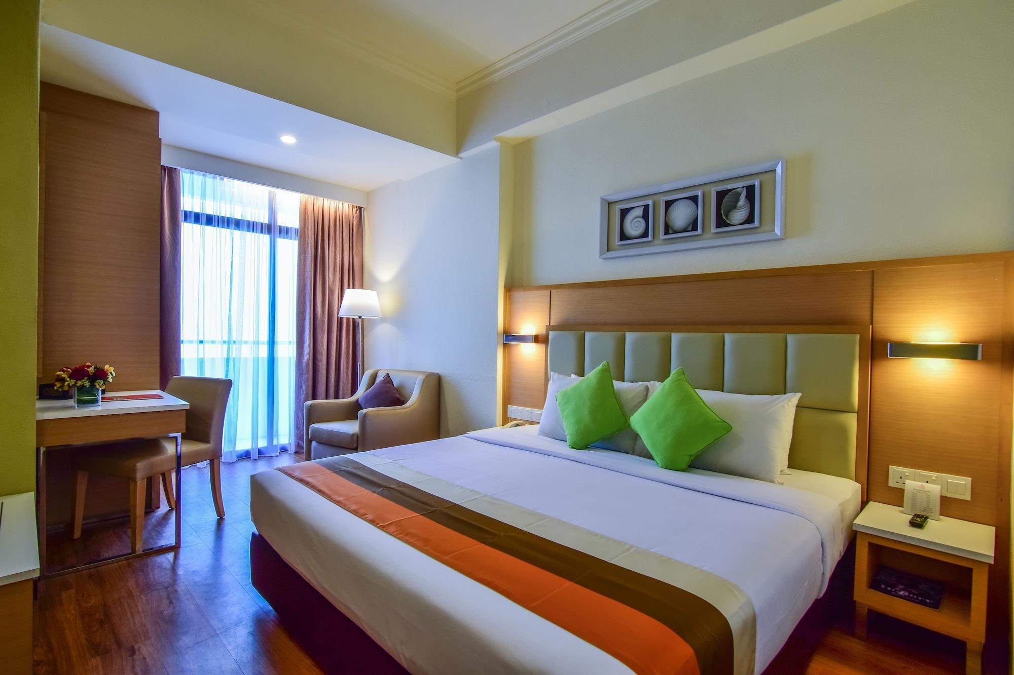 טנג'ונג בונגא Hotel Sentral Seaview @ ​Beachfront מראה חיצוני תמונה