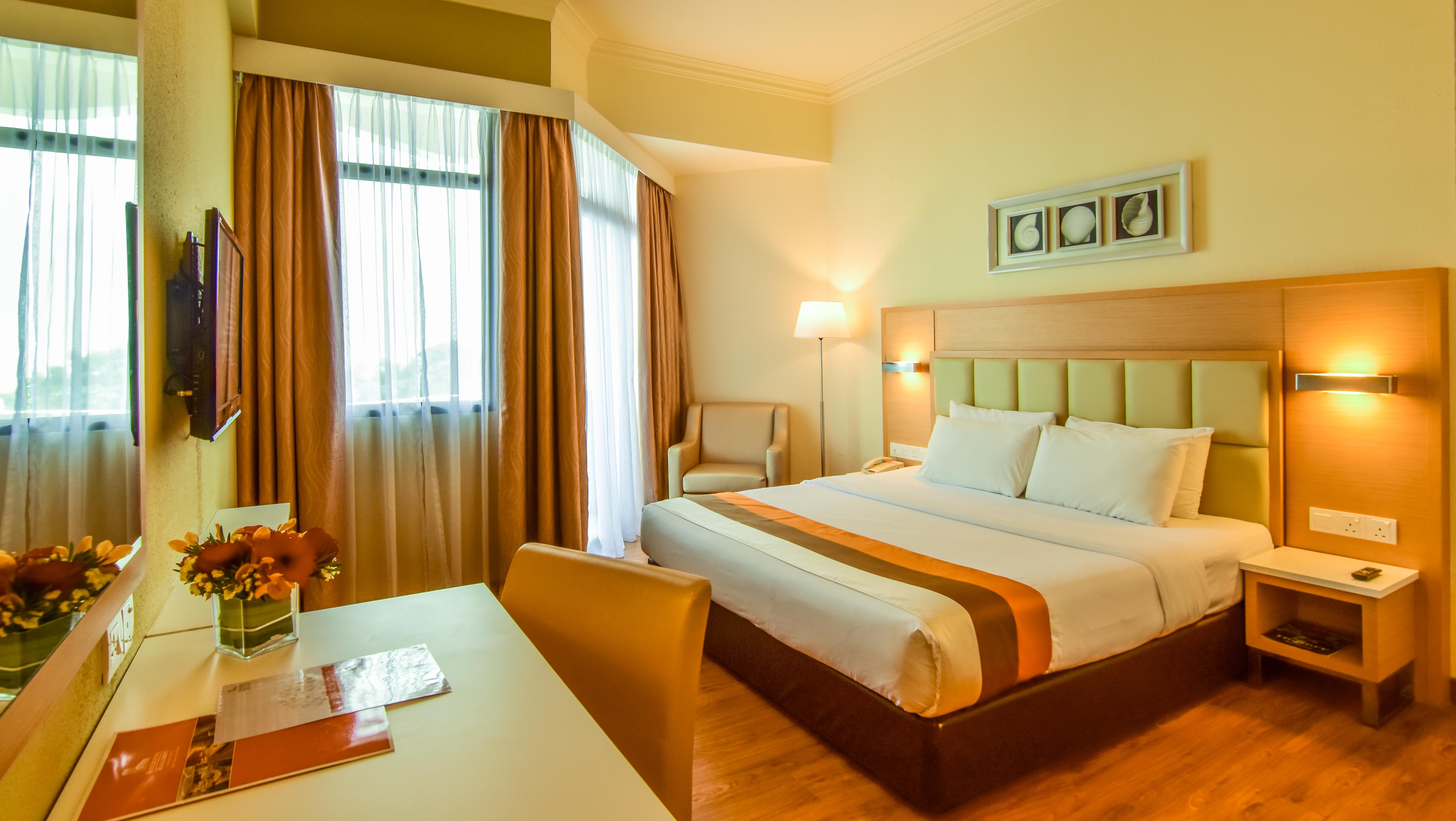 טנג'ונג בונגא Hotel Sentral Seaview @ ​Beachfront מראה חיצוני תמונה