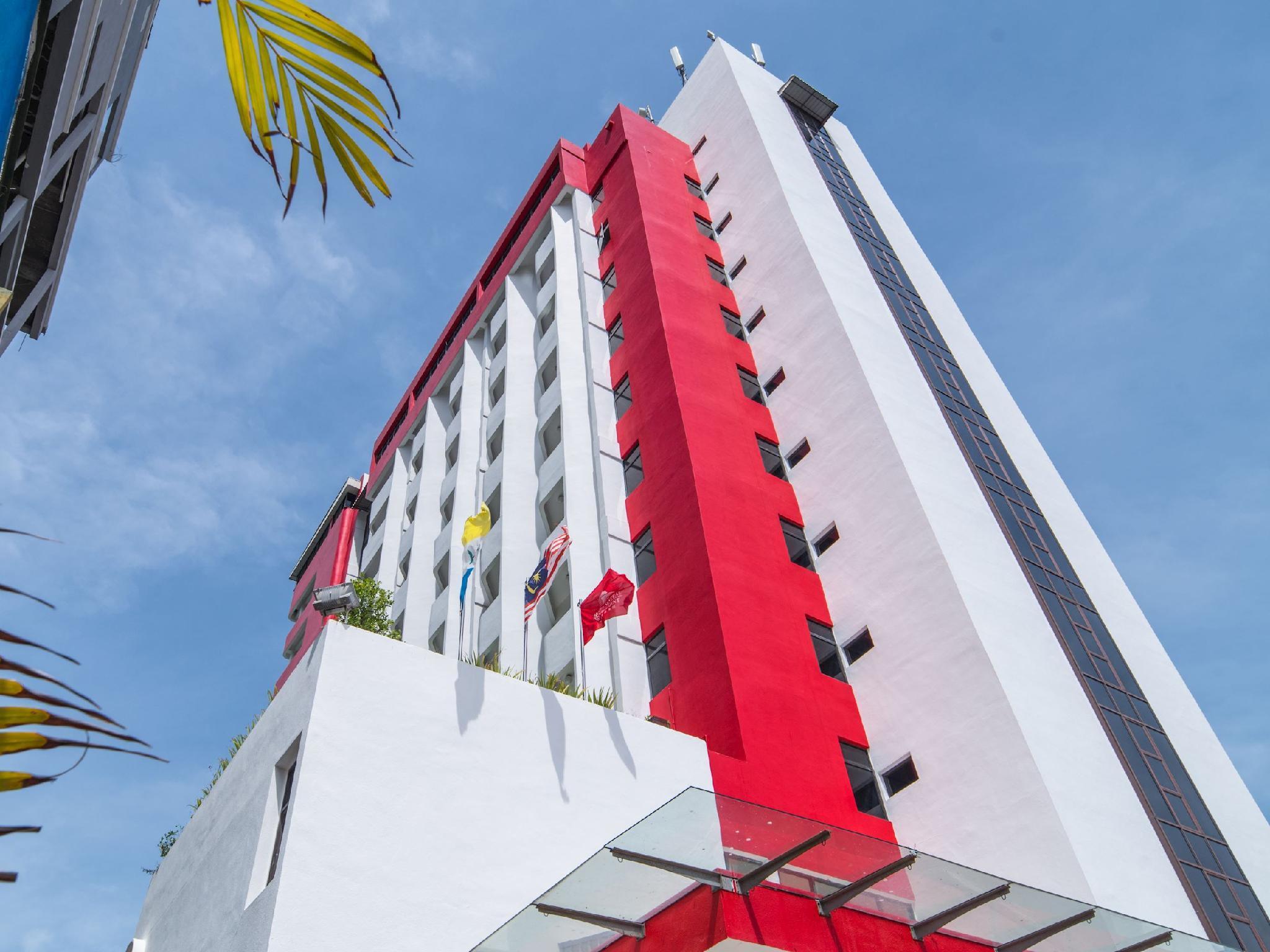 טנג'ונג בונגא Hotel Sentral Seaview @ ​Beachfront מראה חיצוני תמונה